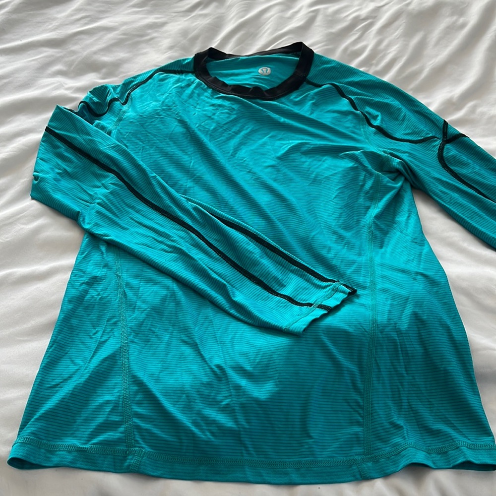 Lululemon long sleeve - size S